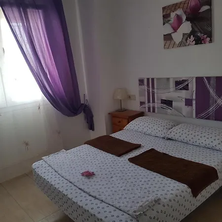 Apartahotel House *